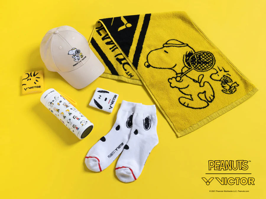 Discover the Stylish and Adjustable VICTOR X PEANUTS Snoopy Cap - A Must-Have Accessory!